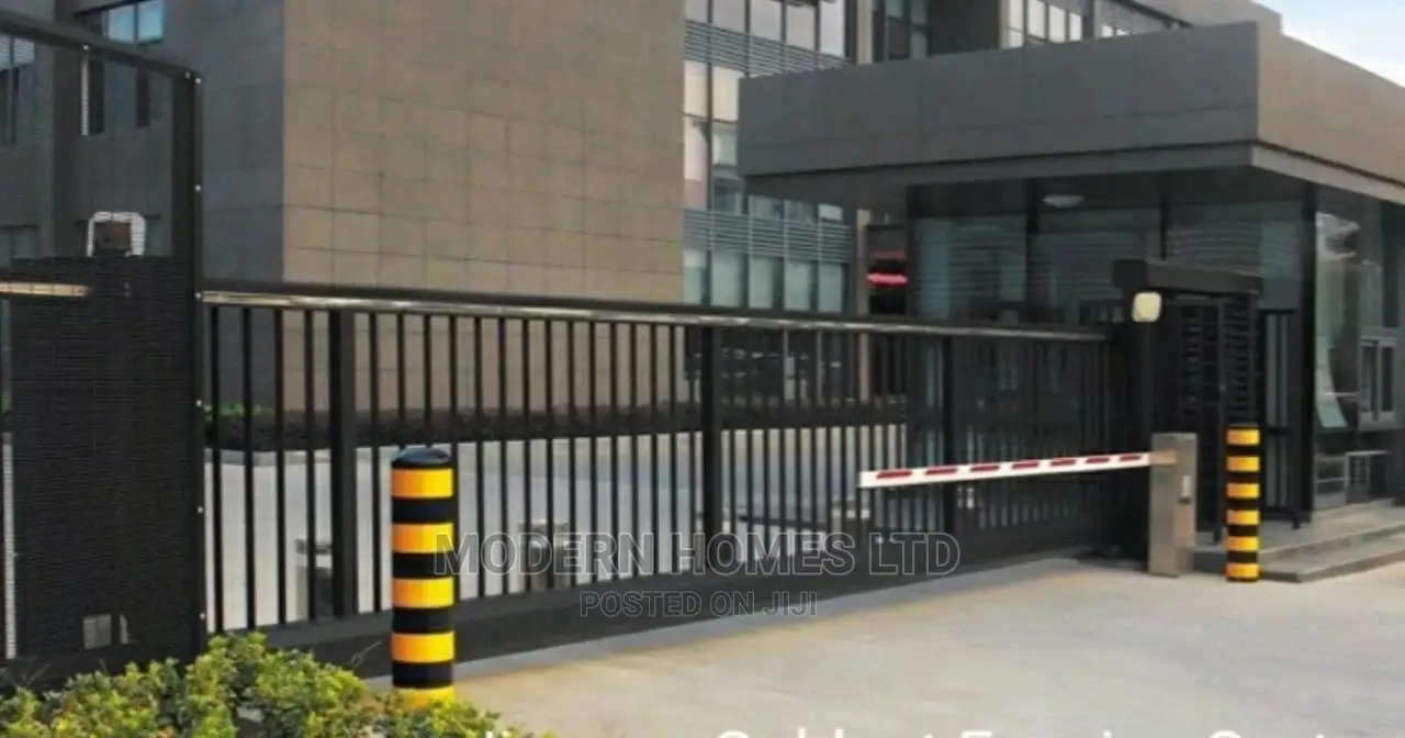 Heavy Duty Building Entrance/Access Gate