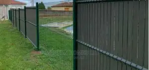 Height 2400mm Curve v Mesh Security Fencing