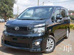 Noah / Voxy 7 Seater Cars for Hire