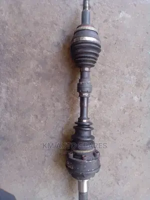 Toyota Kluger Drive Shaft.