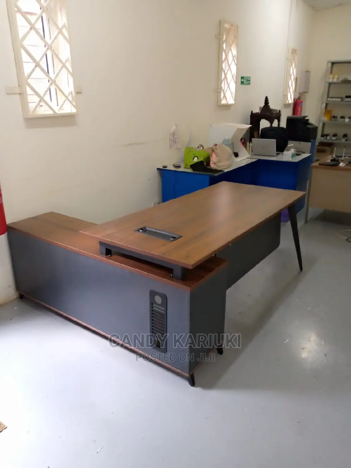 1.8m Spacious and Executive Office Desk