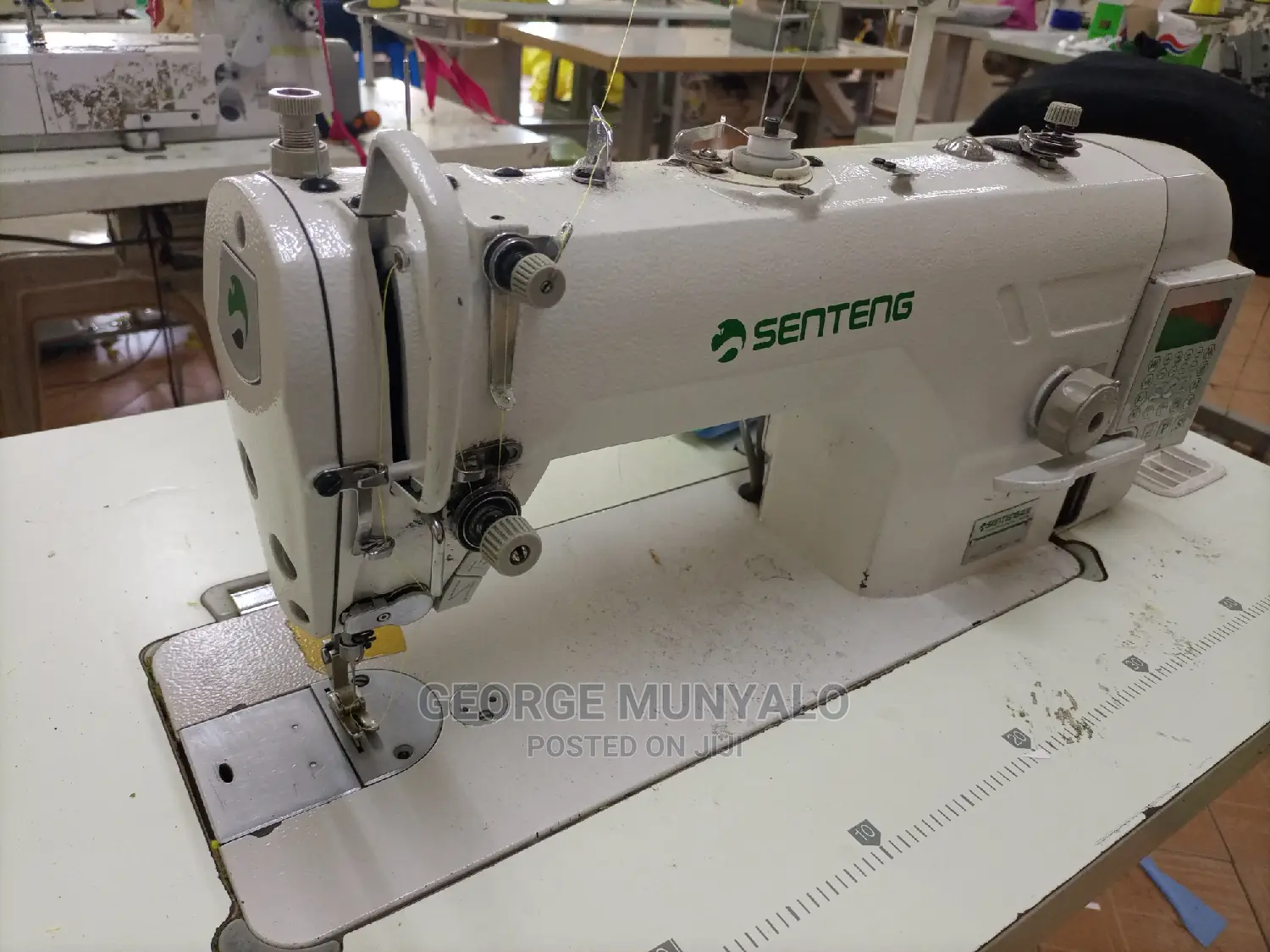 Straight Sewing Machine With Auto Trimmer