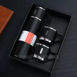 Non-Breakable Flask Gift Set With 2 Cups