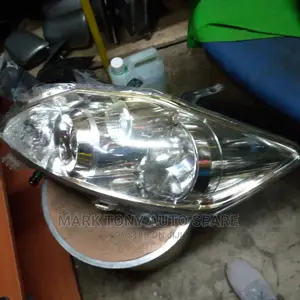Auris 2010 Headlight New