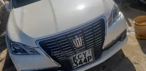 Toyota Crown 2013 White