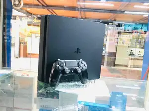 Play Station 4, Slim 500 GB Version