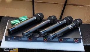 Bnk X75 Uhf Professional 4 Wireless Microphone