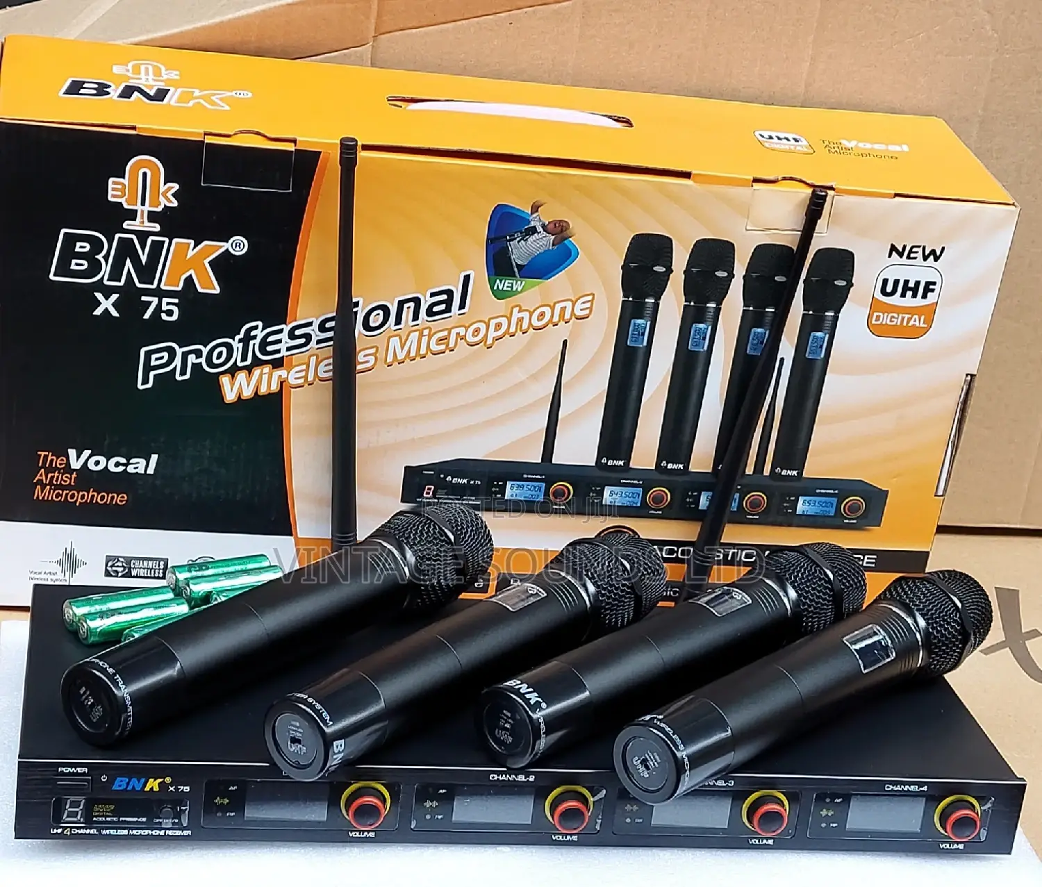 Bnk X75 Uhf 4 Wireless Microphone