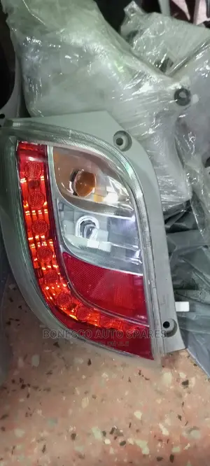Toyota Pixis Epoch Left Taillight/ Backlight/ Rear Light