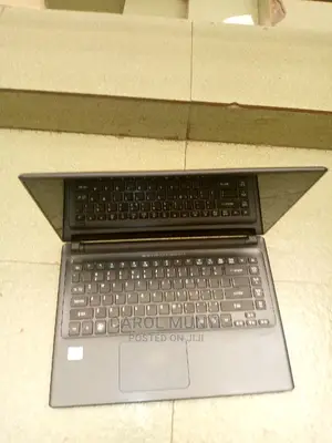 Laptop Acer Aspire v V5 572P 4GB Intel Celeron HDD 500GB