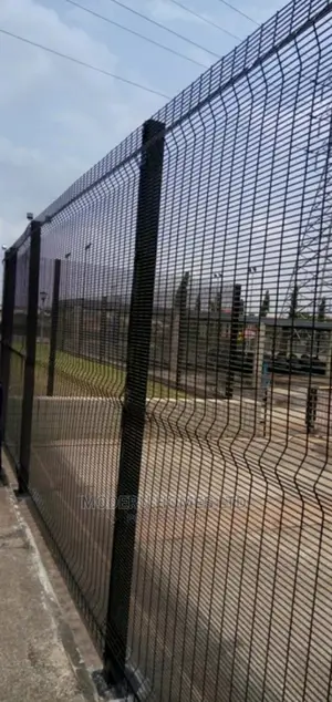 Extra Security Mesh Fence