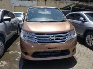 Nissan Serena 2015 Gold