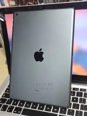 Apple iPad Pro 12.9 (2017) 128 GB Silver