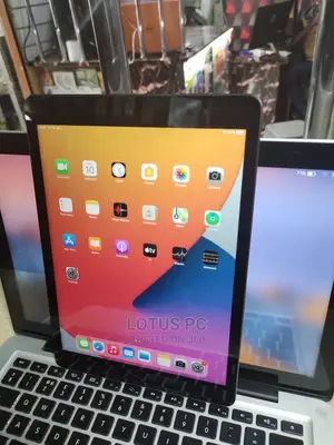 Apple iPad Pro 12.9 (2017) 128 GB Silver