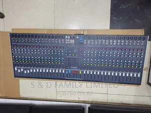 Yamaha 32 Channels Plain Mixer
