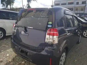 Toyota Spade 2015 Purple
