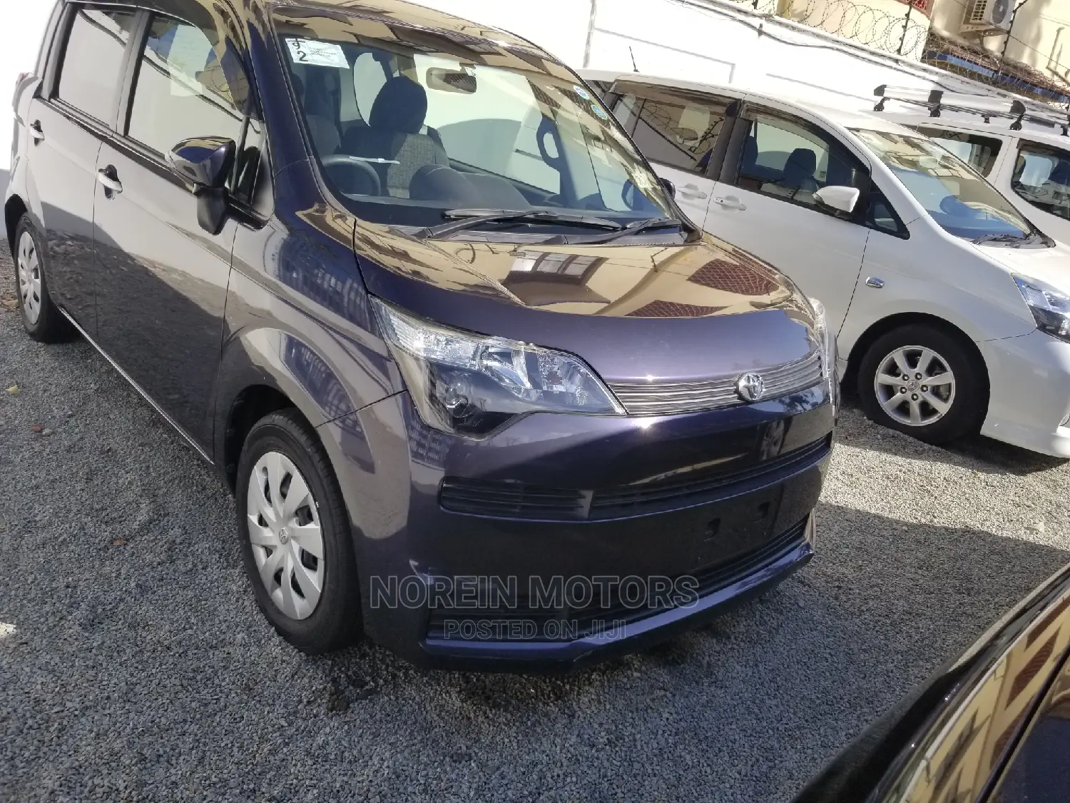 Toyota Spade 2015 Purple