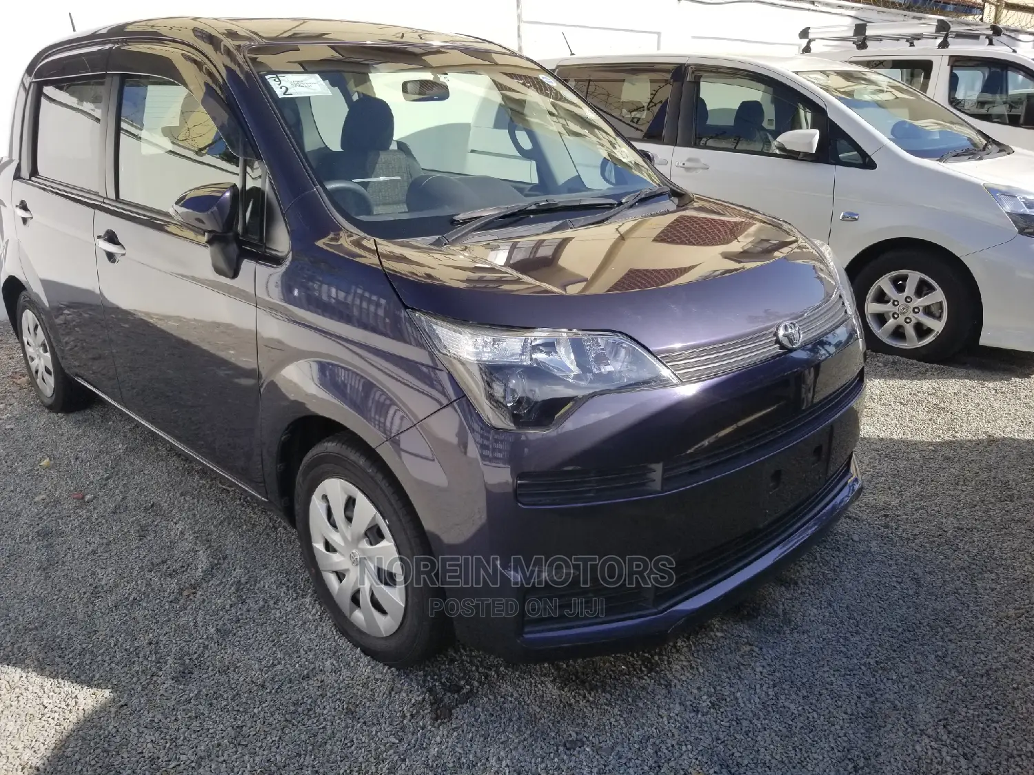 Toyota Spade 2015 Purple