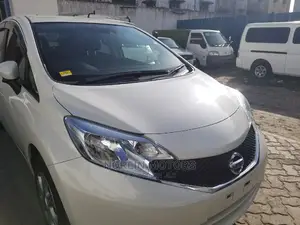 Nissan Note SV Premium 2014 Off White