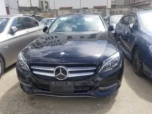 Mercedes-Benz C200 2015 Black