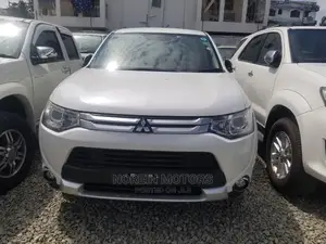Mitsubishi Outlander 2014 Pearl