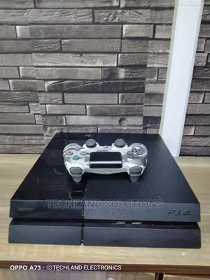 Chipped Playstation 4.