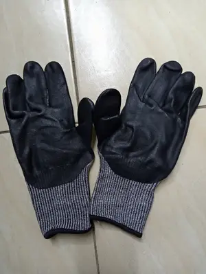 Gorilla Gloves With Power Grip