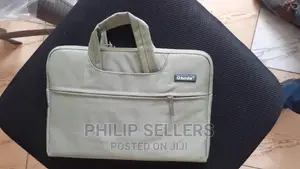 High Quality Water Resistant Nylon Laptop Case Carry Bag Pou