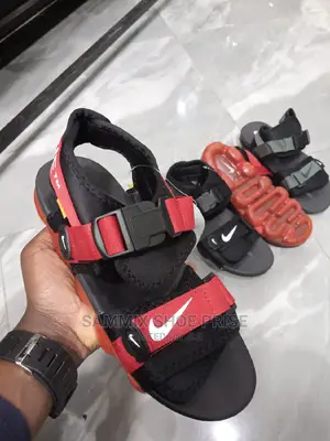Off White Opens