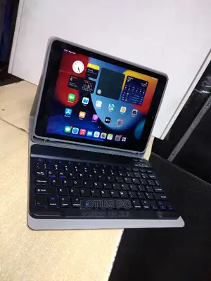 Apple iPad Pro 9.7 (2016) 64 GB Gray
