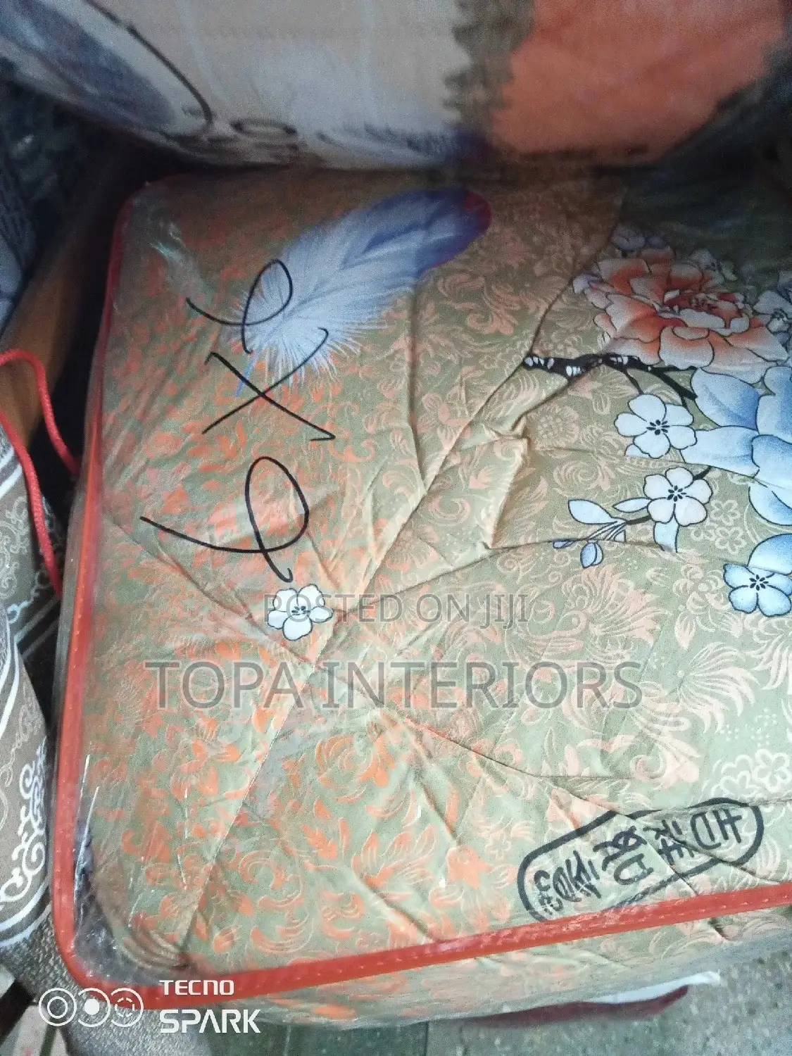 6x6 Normal Unbinded Duvets Set With Bedsheet and Pillow Cases