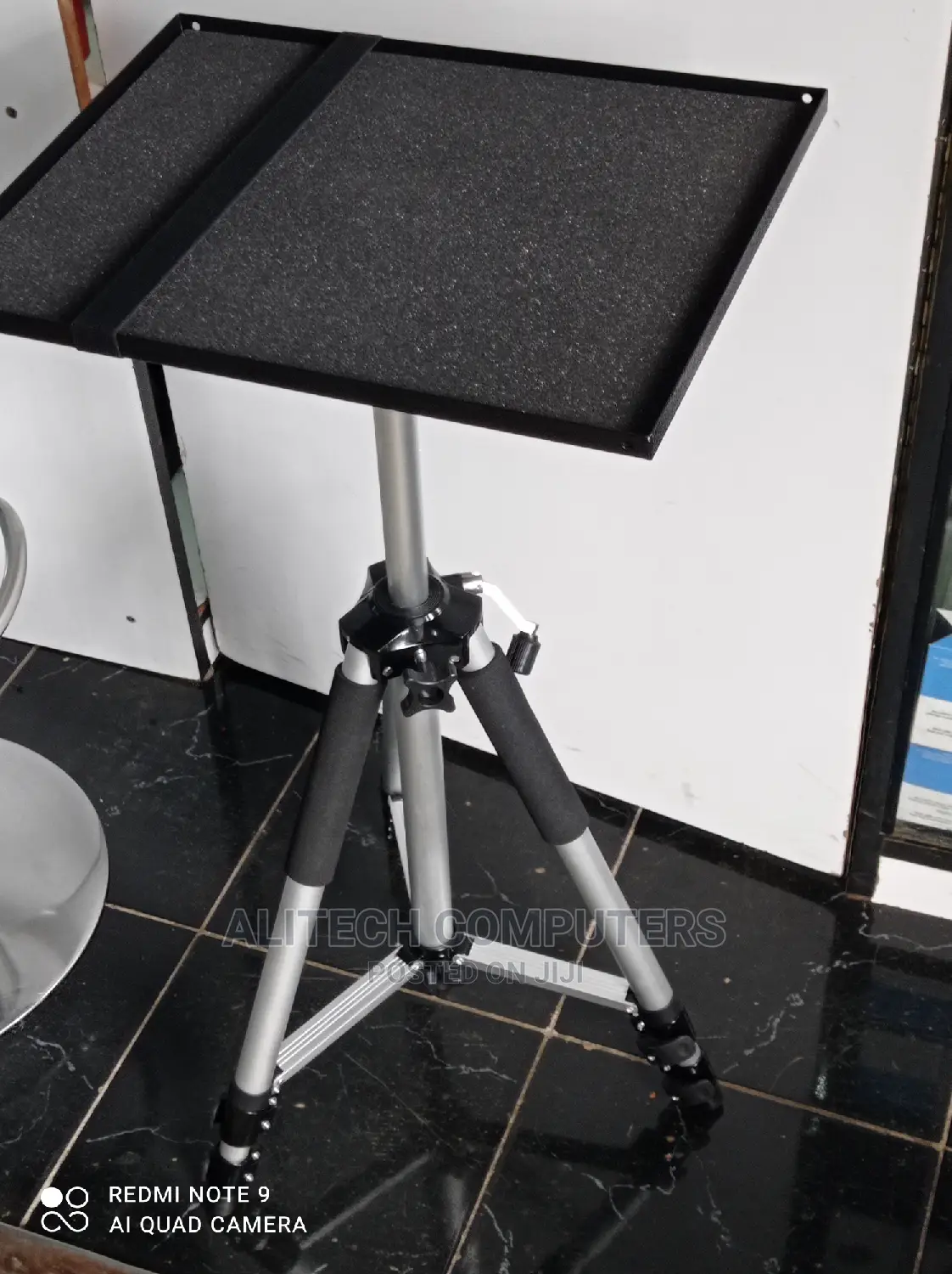 Projectors Stand