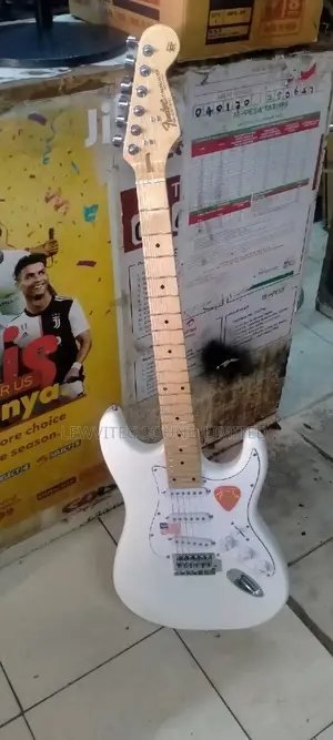 Fender Pure White Solo Guitar