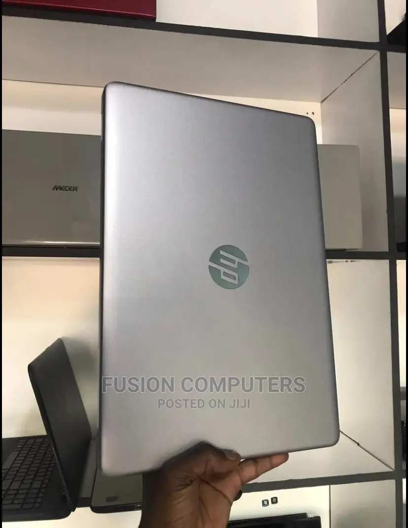 New Laptop HP 4GB Intel Core I5 1T