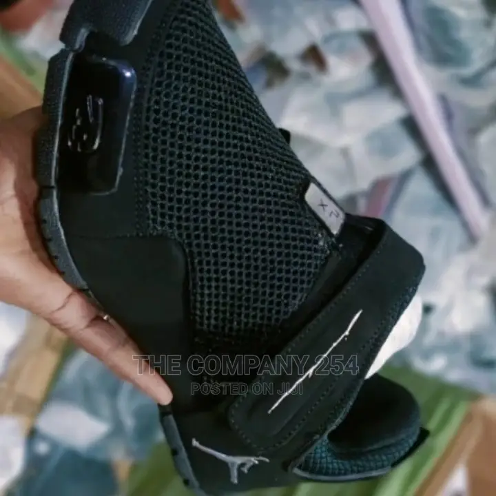 Jordan Lx2 Sneakers