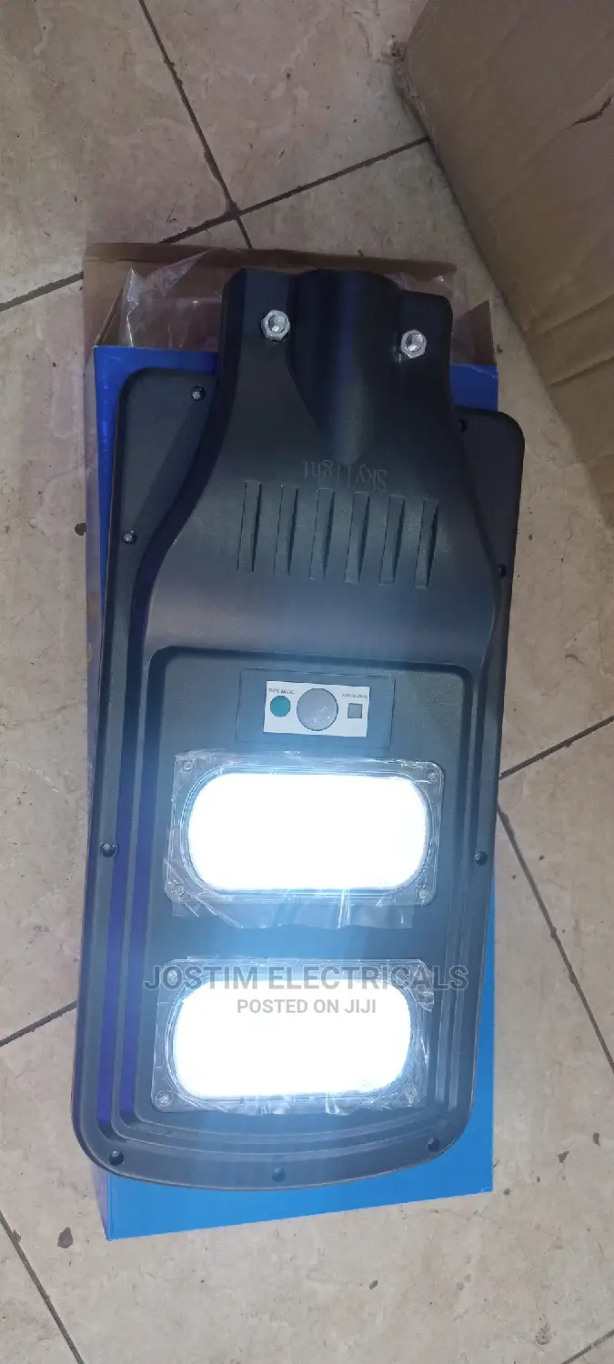 Le Solar Street Lights