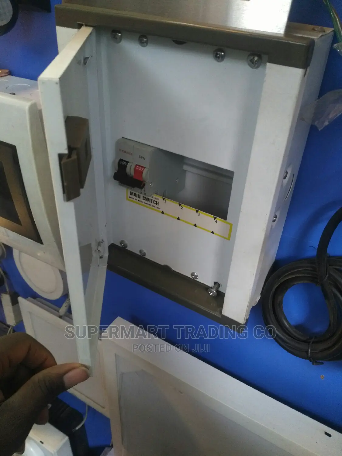 Consumer Unit 4way