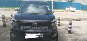 Toyota Noah Windscreen