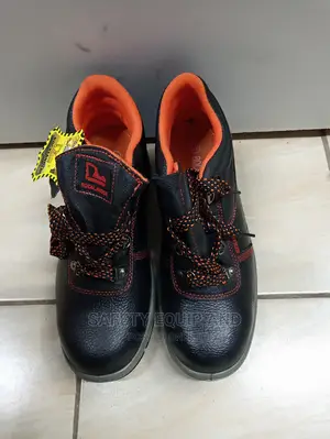 Safety Boots Made of Pure Leather