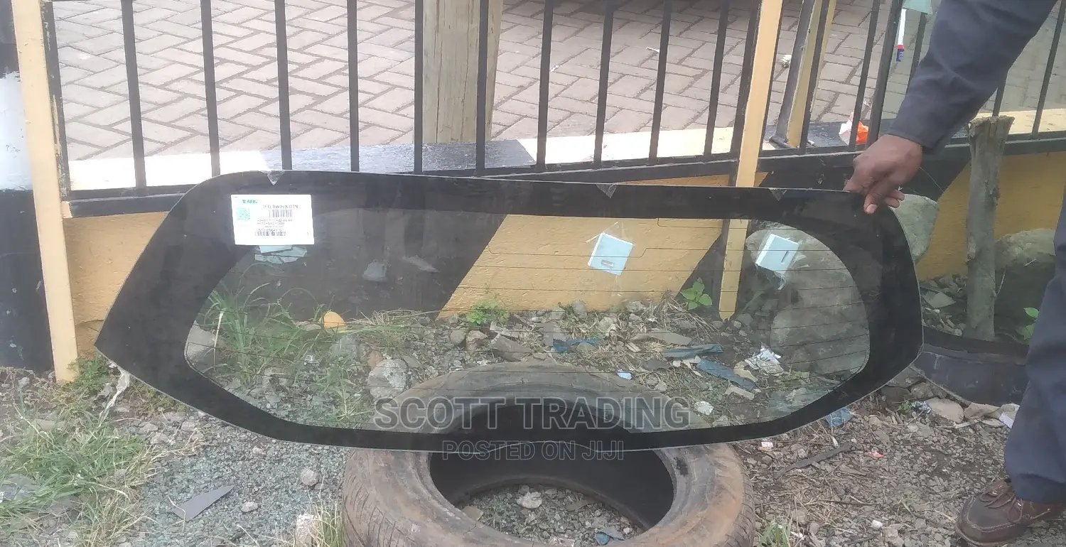 Hondafit 2010 Rear Windscreen