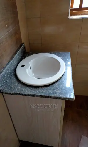 Granite- Gandoulla (8x2ft)