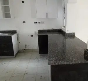 Granite- Gandoulla (8x2ft)