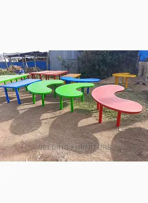 Kinder Garden Bean Shaped Table