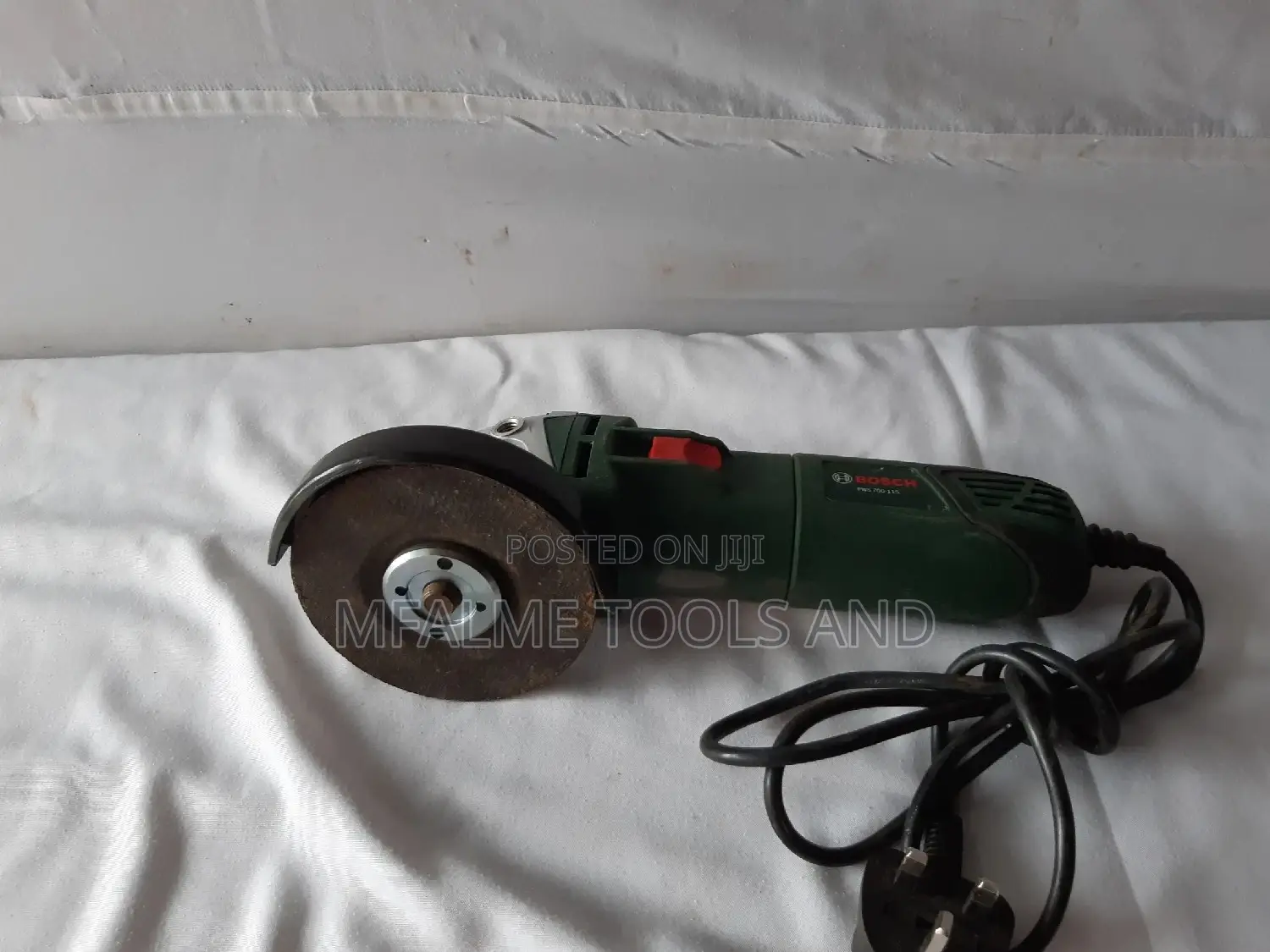 Angle Grinder -genuine Bosch 700W, 240V Small 115mm - EX -UK