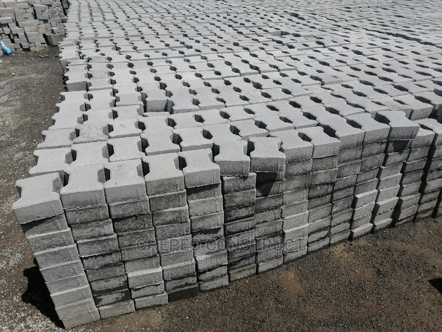 Pavers Cabro I Shape 80mm