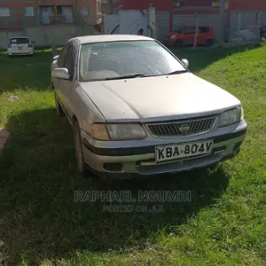 Nissan FB15 2000 Silver
