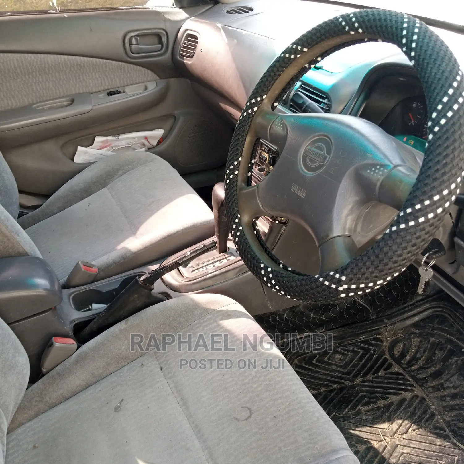 Nissan FB15 2000 Silver