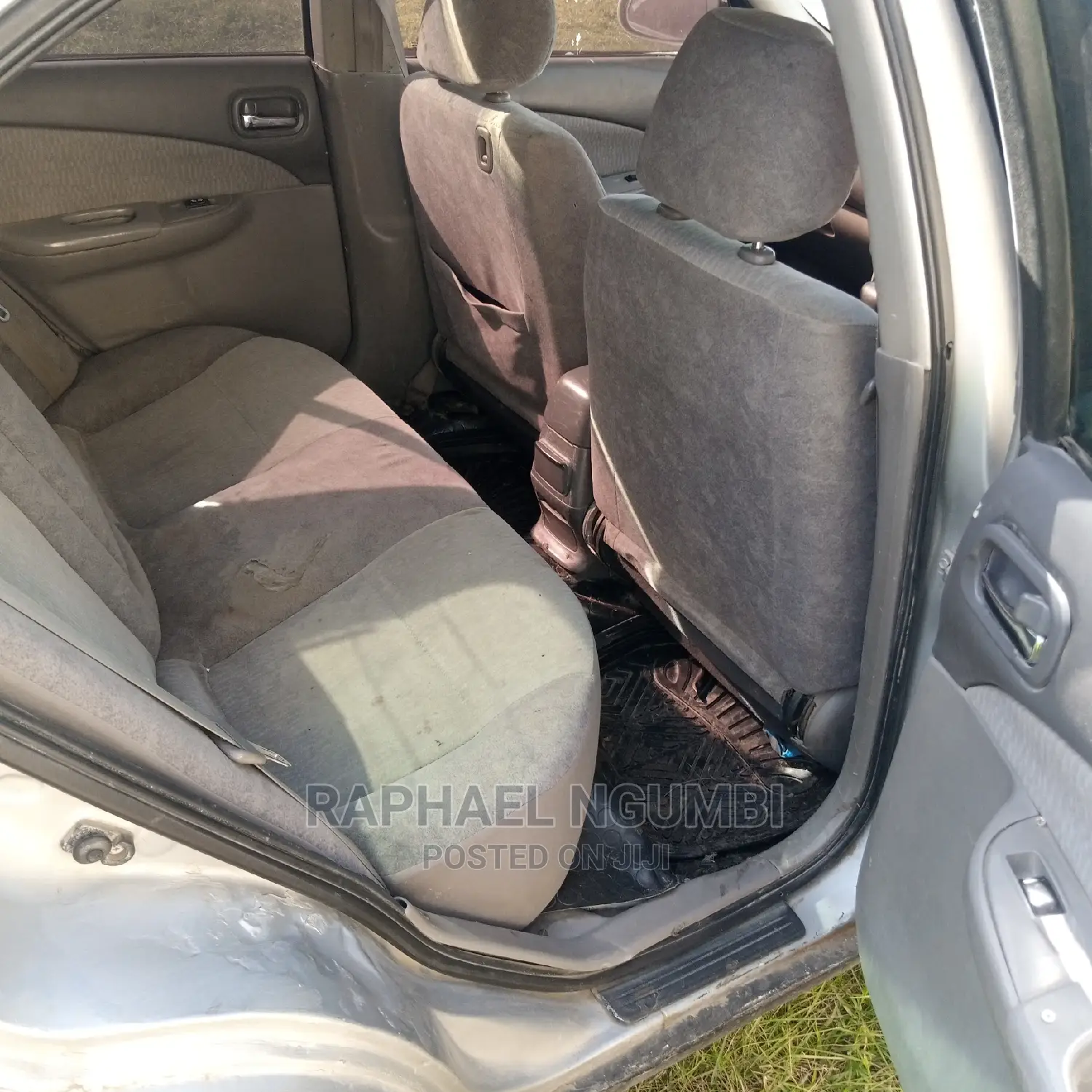 Nissan FB15 2000 Silver
