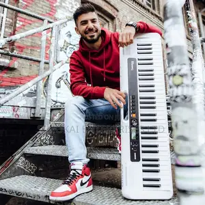 Casiotone CT S200 Keyboards (Black, White Red)