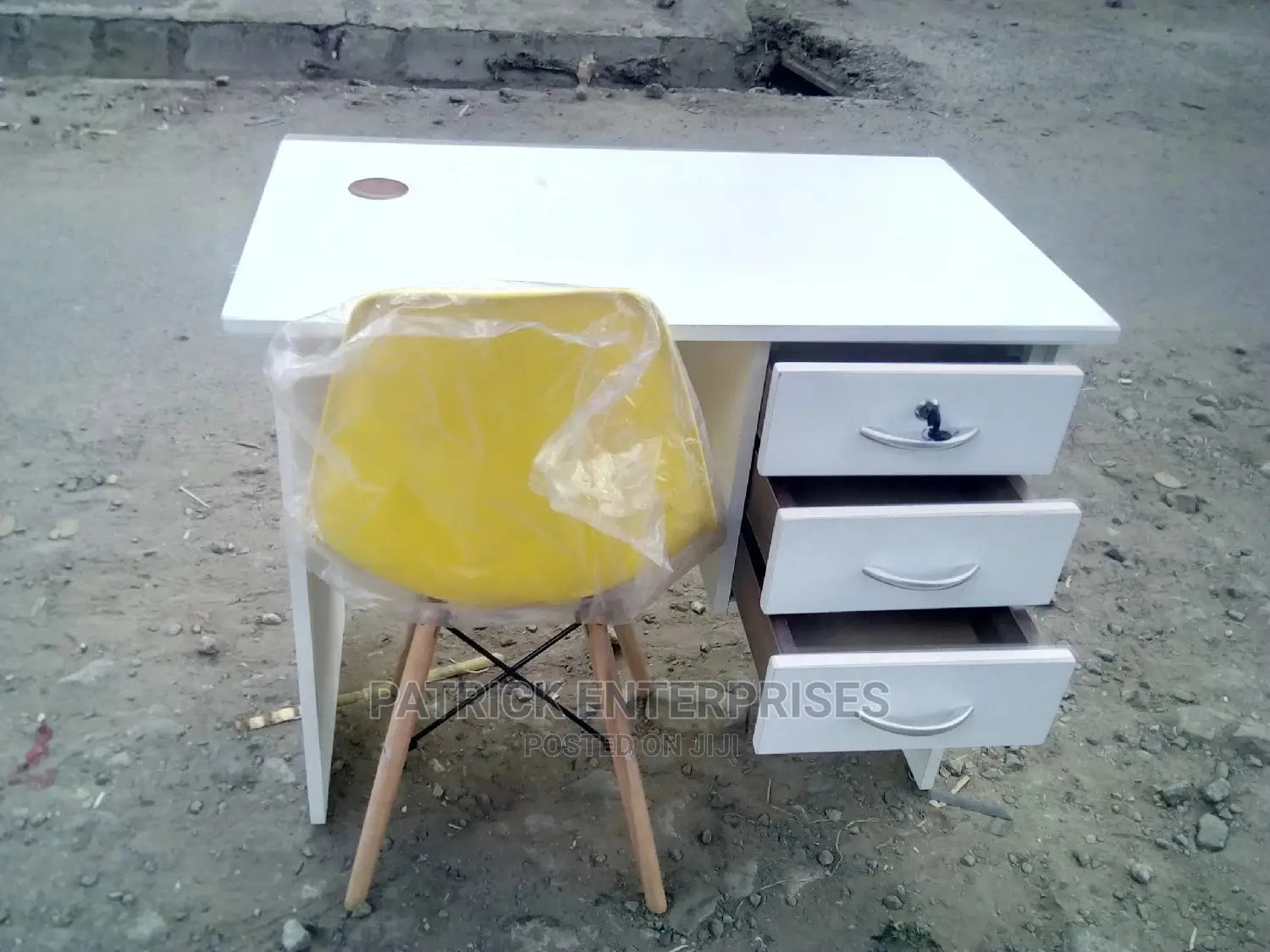 Complete Study Desk